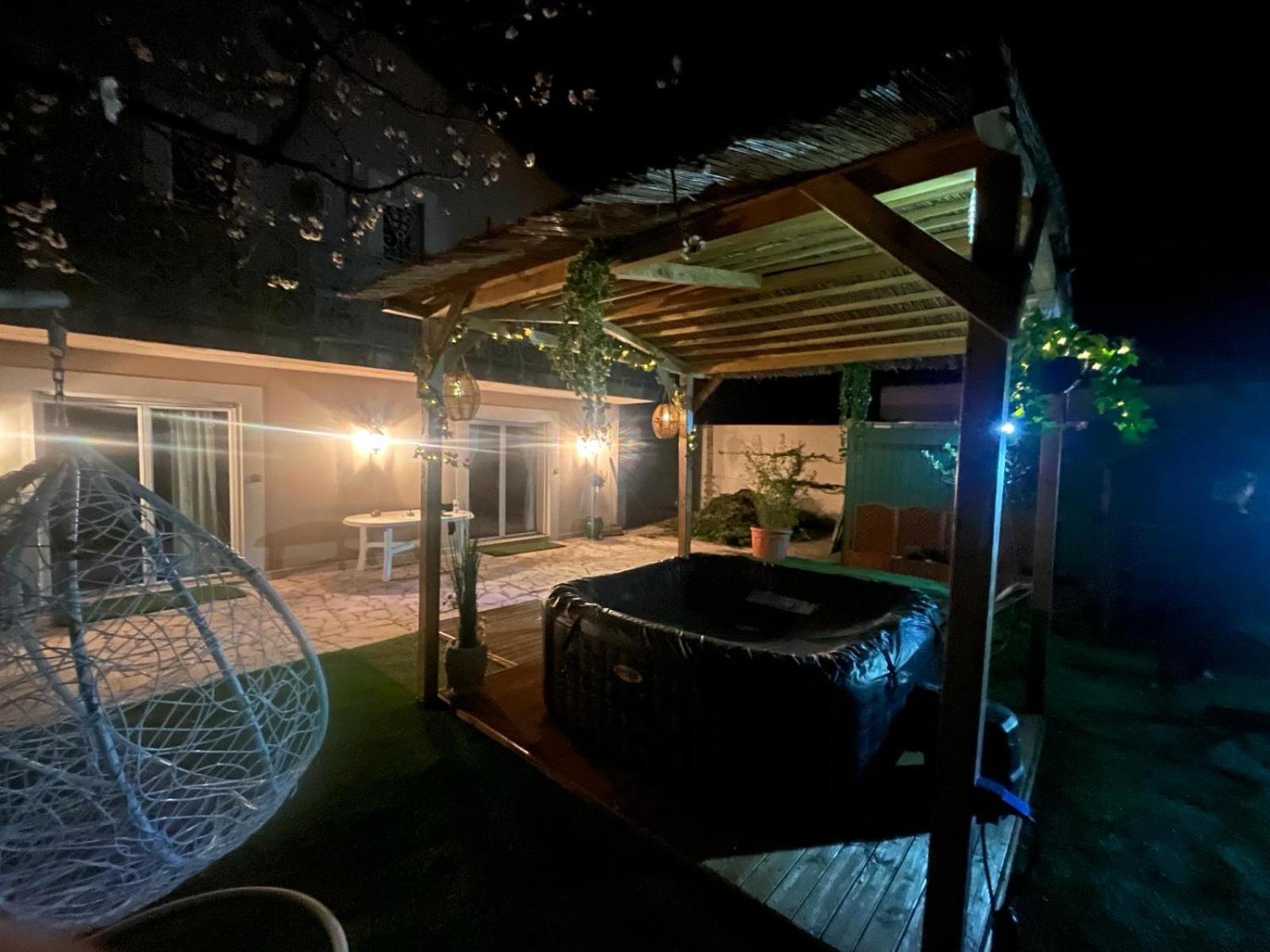 Charmant Studio A Uchaud Exterior foto